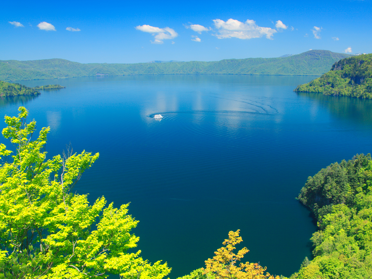 Lake Towada Excursion Boat_2